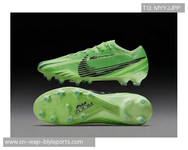 耐克足球鞋宽度对比分析适合不同脚型的最佳选择推荐