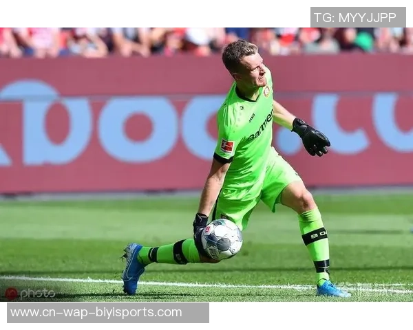 足球大师教你如何选择最佳门将提升球队防守实力与胜率